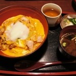 ゐ勢屋 - 近江しゃもの親子丼