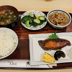 Manji - ぶりの照り焼き定食　全景