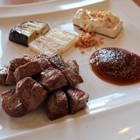 KOBE BEEF やまと - タルタル豆腐、焼き野菜、ヘレステーキ