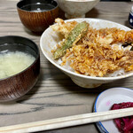 大和家 - 天丼(並)@998円   新春初大和屋さん！濃い丼タレが美味しいのよね♪