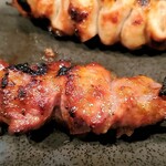 もつ焼き 丸松 - かしらでKOです。味噌味