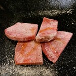 焼肉 うしの家 - 厚切り牛タン