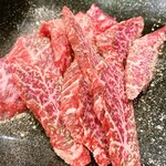 焼肉 うしの家 - 飛騨牛リピルできるやつ