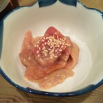 さか本 そば店 - 刺身のゴマダレ和え、マグロとサーモン。旨い20.12