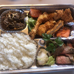居喰処 光 - 2021/01/03
      おまかせ弁当 1,100円