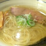 翔鶴 - 令和3年初めての外食はコレだ！愛しの「塩らあめん 麺大盛無料」(¥670-税込)です。わたしにとっては、単なるお料理ではなく「自然と愛情をそそいでしまう対象」ですからね。