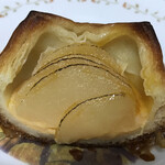 ブーランジェリー スドウ - 洋梨の食感とカスタードがデニッシュと合います！正に王道のデニッシュ！！