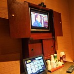 Hata goya - 【個室】テレビ付き、注文はタッチパネル式でした。