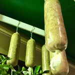 Abats - 作り立てアツアツのシャルキュトリは一旦冷ますようで庇に吊るしてありました（笑）