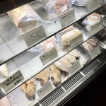 Abats - 年末年始に向けて種類も豊富です　レストランにも卸し始めているそうですよ素晴らしい