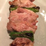 オオクサ - 水濠赤鶏のせせりです　獅子唐と一緒で上品な味になっています