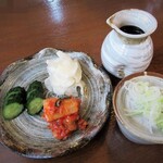 お漬物とそばつゆと薬味