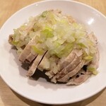 観行雲 - 蒸し鶏の葱ソースかけ　¥500(税込)