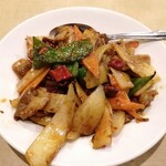 観行雲 - 豚モツのピリ辛炒め　¥350(税込)