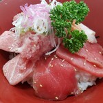 みなと市場 小松鮪専門店 - ◆「海鮮みんな丼」