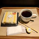 Koubeya - 2つの味わいたまごサンド550円、セットコーヒー165円