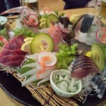 かもめ食堂 - 刺し身の盛合せ