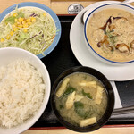 松屋 - 濃厚オマール海老ソースのチキンフリカッセ定食 ライス大盛