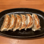 Okonomiya Kiteppanya Kimokuji - 鉄板肉餃子