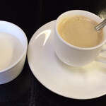 東巴 - コーヒーと杏仁豆腐