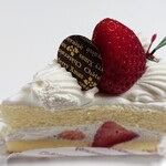 Chateraise Hisai Ten - 特製草莓短蛋糕