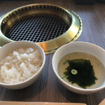 焼肉の名門 天壇 - ご飯、スープ（おかわり自由）
