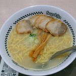 スガキヤ - 肉入りラーメン大盛(コショー振っています)