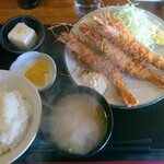 笑楽 - エビフライ定食