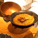 アカ - 香箱蟹のパエリア　山椒のアイオリソース添え