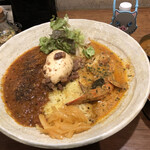 SPICY CURRY 魯珈 - 