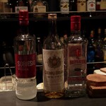 DEN - ソビエスキー、電気ブラン、ビーフィーター