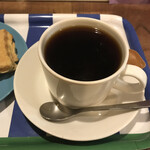 コーヒーとタイヤキのカラク - ハウスブレンドのホットコーヒー。
            美味し。