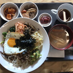 札幌ジンギスカン - 札幌ジンギスカン ビビンバ定食\700(税込) ご飯多めです
