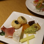 志摩観光ホテル - カクテルタイムのおつまみ系のお料理プレート