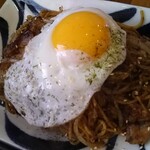 お好み焼き えなみ - ソース焼きそば・目玉焼きのせ 650円