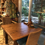 琉宮 - テーブル席