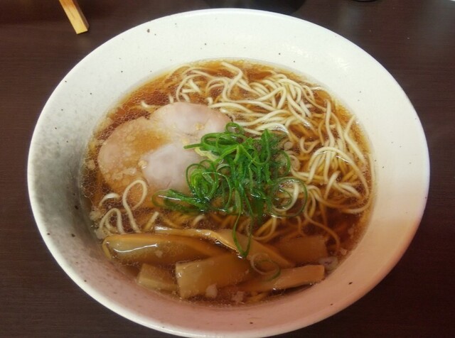 1730 23 00からオープン 優しい味わいの あっさり醤油ラーメン 税込 650円 By 元消防団部長 拉麺 将 福山 ラーメン 食べログ