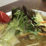 Menrui Wo Kabe - 生野菜、茹で野菜、キクラゲなどたっぷり♪