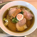 中華そば 深緑 - 「羅臼昆布と鮭節の中華そば（もろみポーク2枚）」1300円