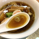 中華そば 深緑 - 地鶏、貝、煮干し等の贅沢スープ