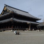 Teramachi Hambagu Gokuraku Tombo - 東本願寺