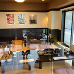 海食空間　かに乃花 - 店内　一番乗りでした