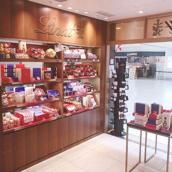 リンツ ショコラ ブティック カフェ 名古屋ラシック店 Lindt Chocolat Cafe Nagoya Lachic 栄 名古屋 チョコレート 食べログ リンツ ショコラ ブティック カフェ 名古屋ラシック店 Lindt Chocolat Cafe Nagoya Lachic 栄 名古屋 チョコレート 食べログ