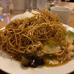 南海飯店 - かたい焼ソバの麺