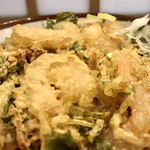 そばの神田 東一屋 - えびかき揚げに着目する。