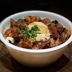 Sumibiyaki Ikki - 【テイクアウト】地鶏丼～温玉のせ～
      700円（税抜）