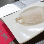 トリワイン ＰＩＫＯＳＨＨＨＵ - 新年菓 花びら餅