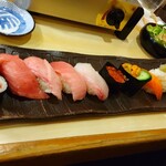 音羽鮨 - 上おまかせにぎり(2,250円)