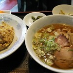 名北飯店 - 炒飯らーめん定食 900円