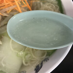 北海道一番 - ほとんど透き通ったスープ！おいしい！